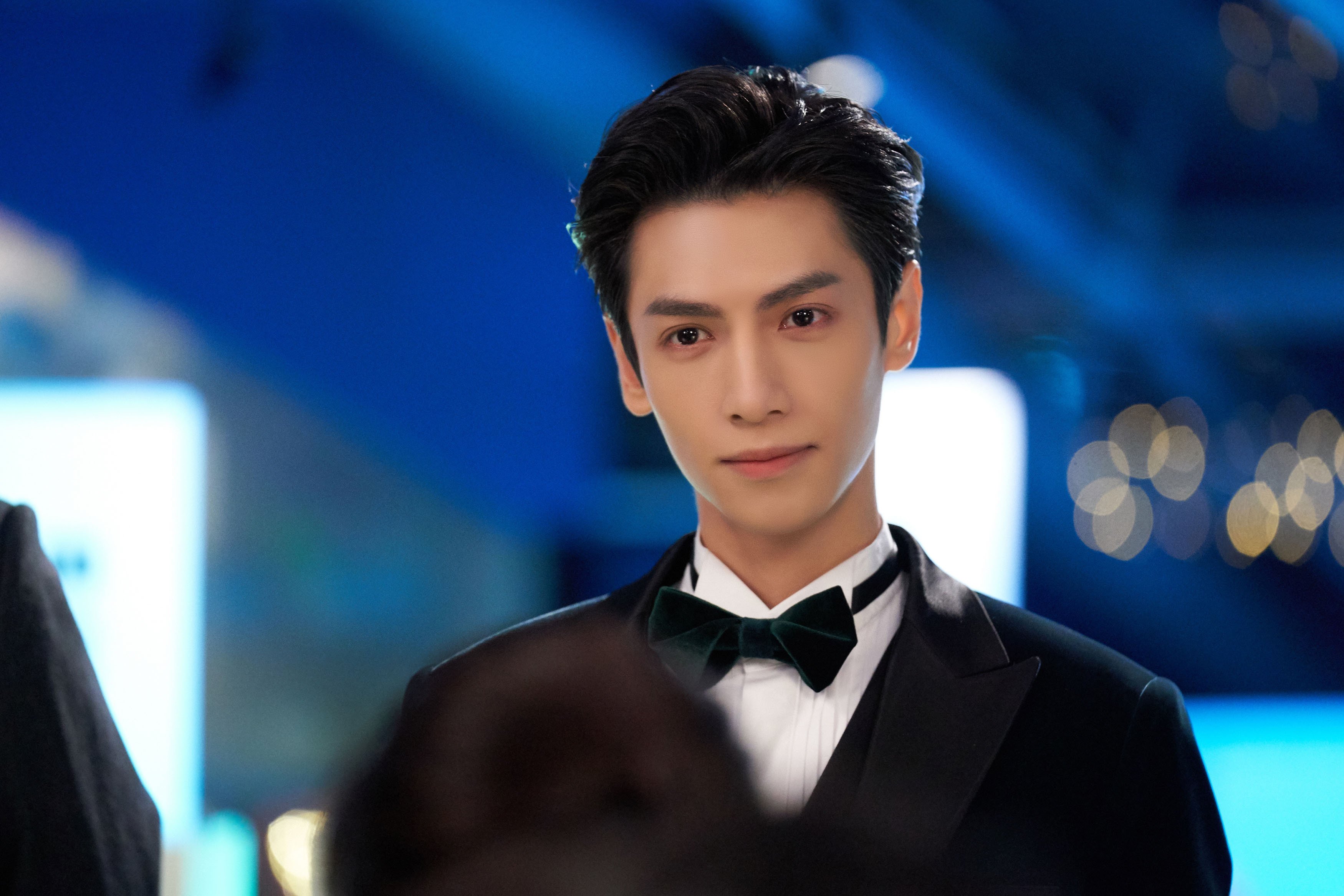 开云下载-冰城冷焰，当布克在零下二十度的战场点燃胜负之火