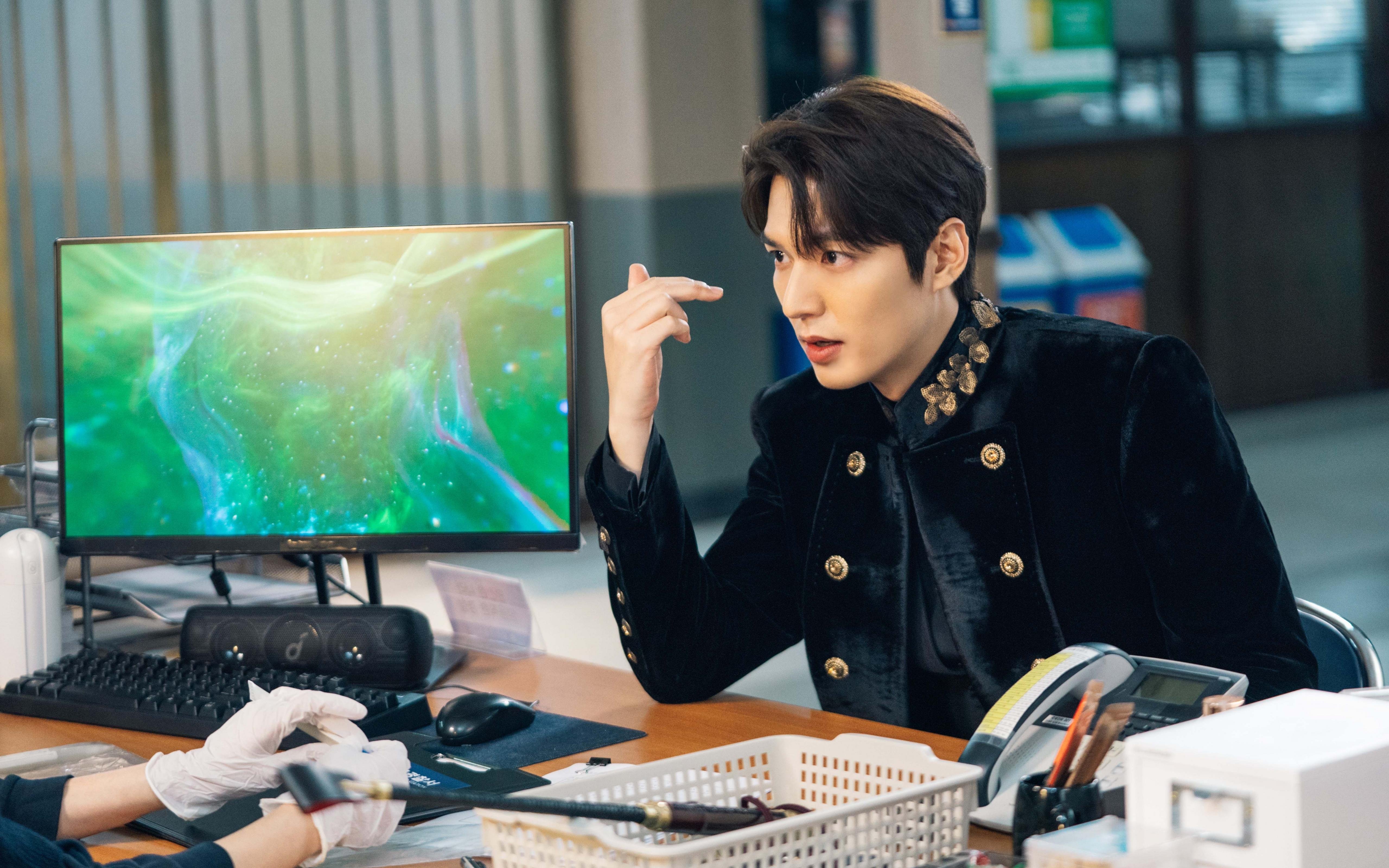 开云下载-战术制胜，从F1新赛季揭幕战焦点战到鹈鹕压制北京队的策略启示